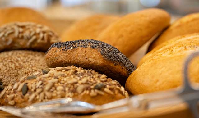 Brot und Brötchen im Naturkost Neue Wege - Ahnatal Weimar  - small